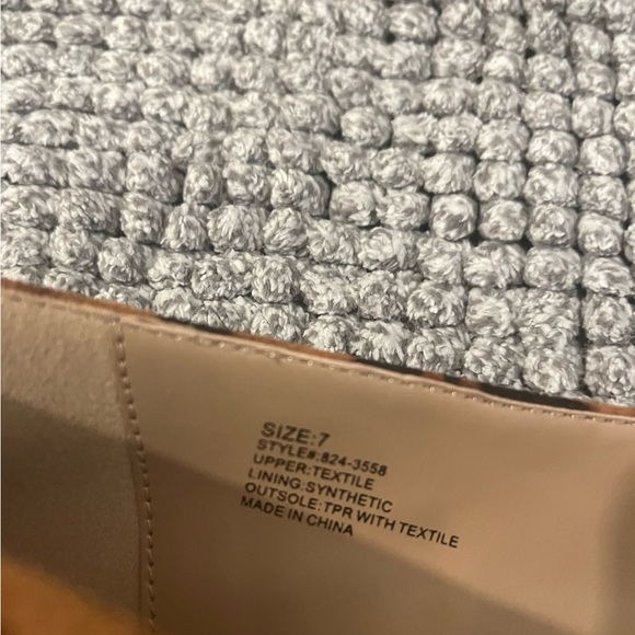 NY&CO Leopard print shoes - Picture 2 of 4